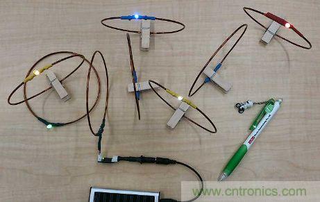 用來驗(yàn)證&ldquo;直流共振方式&rdquo;的試制系統(tǒng)。在線圈間傳輸電力，點(diǎn)亮LED