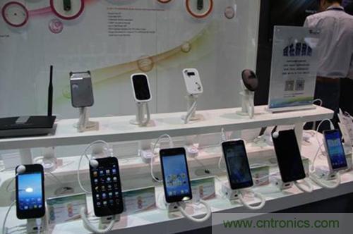 圖2：基于聯(lián)芯雙核/四核平臺(tái)的多款智能終端機(jī)型閃亮登場(chǎng)。