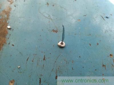 手工打造太陽能充電照明系統(tǒng):點(diǎn)亮LED給手機(jī)充電