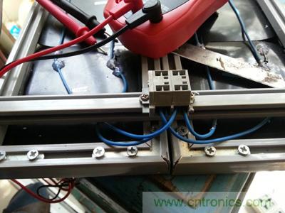 手工打造太陽能充電照明系統(tǒng):點(diǎn)亮LED給手機(jī)充電