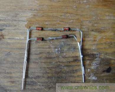 想減少電費(fèi)嗎？DIY一個(gè)迷你風(fēng)力發(fā)電機(jī)吧