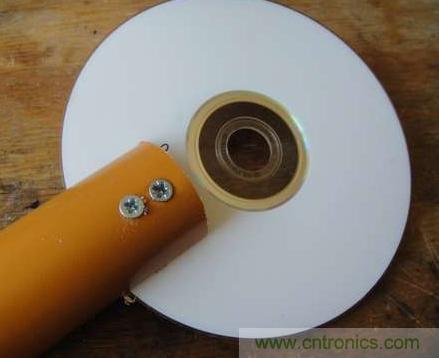 想減少電費(fèi)嗎？DIY一個(gè)迷你風(fēng)力發(fā)電機(jī)吧