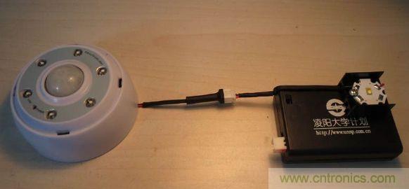 上接口插頭插座，套上熱縮管