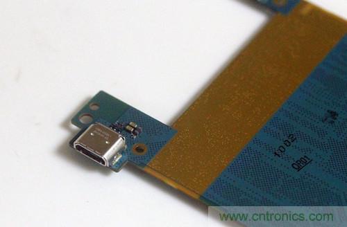 拆解4G新機(jī)索尼M35t：用料十足，易于維修