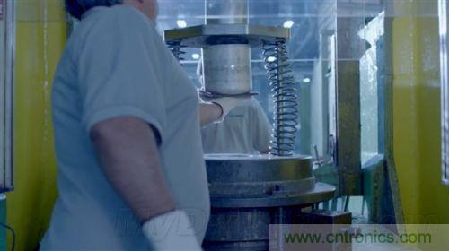 顛覆傳統(tǒng)設計，蘋果全新Mac Pro生產(chǎn)線探秘