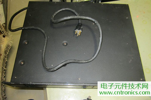 用料很給力！專業(yè)后級(jí)功放美國(guó)高峰FA1201拆解