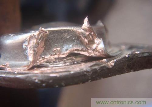 暴力拆解對比:進(jìn)口金封三極管VS國產(chǎn)金封三極管