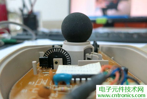 殿堂級機(jī)械鼠標(biāo)拆解：嘆精致做工！
