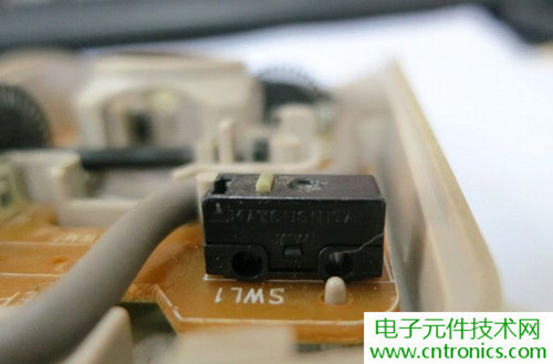 殿堂級機(jī)械鼠標(biāo)拆解：嘆精致做工！