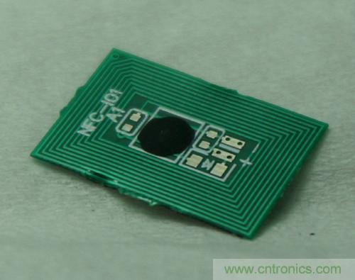 一分錢一分貨！帶NFC功能藍(lán)牙耳機拆解