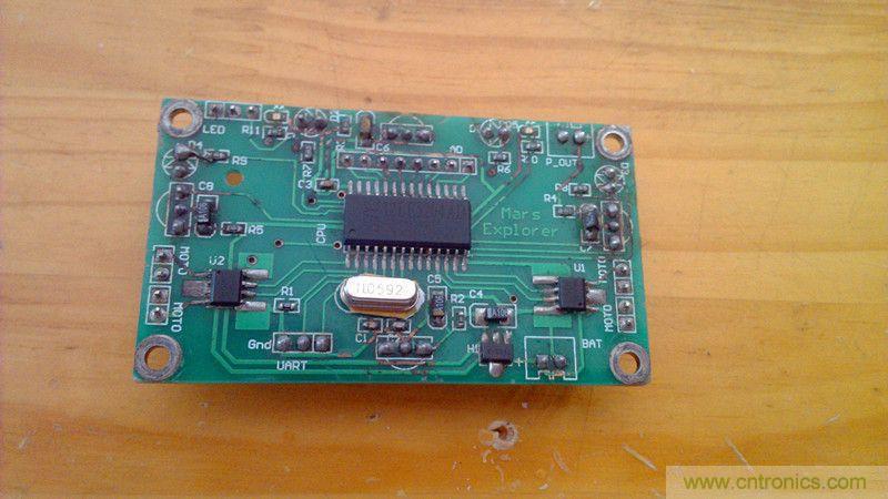 牛人力作！PCB版藍(lán)牙智能小車DIY