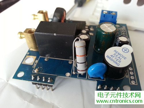 一款觸控開關(guān)拆解，做工不錯(cuò)