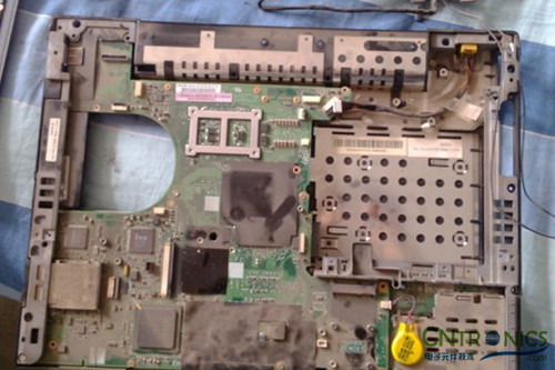 創(chuàng)意DIY：將筆記本大卸八塊做成臺式機！