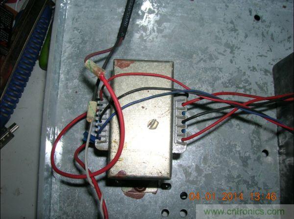 巧奪天工！大神利用山寨功放為高性價(jià)比逆變器"穿新衣"