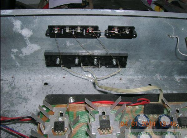 巧奪天工！大神利用山寨功放為高性價(jià)比逆變器"穿新衣"