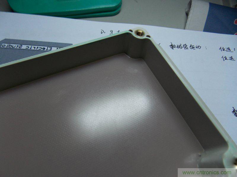 牛人全手工DIY:微電腦智能溫控市電開關(guān)