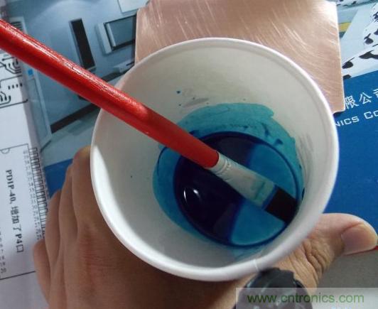 牛人全手工DIY:微電腦智能溫控市電開關(guān)