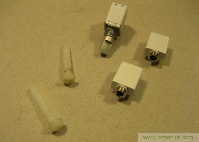 我就是這么牛！DIY IPod 耳放!