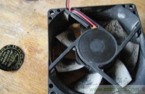 創(chuàng)意DIY！迷你風(fēng)力發(fā)電機(jī)！