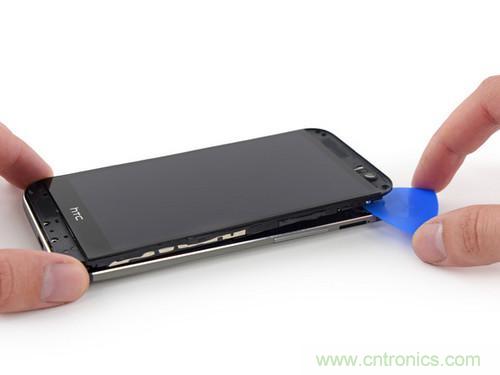牛人強(qiáng)拆！新HTC One(M8)真機(jī)精密做工難修理
