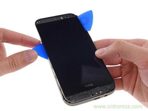牛人強(qiáng)拆！新HTC One(M8)真機(jī)精密做工難修理