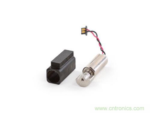 牛人強(qiáng)拆！新HTC One(M8)真機(jī)精密做工難修理