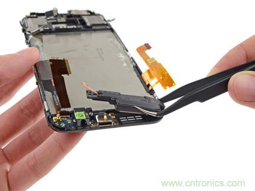 牛人強(qiáng)拆！新HTC One(M8)真機(jī)精密做工難修理