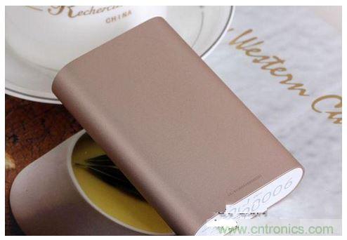 金屬殼更耐燃，價格偏貴