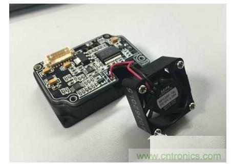 紅外線(xiàn)探頭圖（左）激光探頭圖（右）