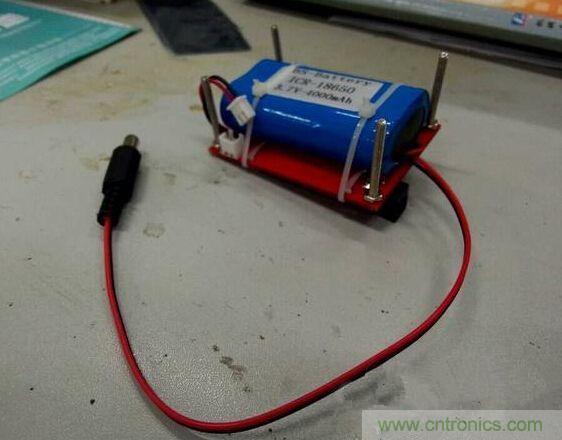 DIY神器：夜間不間斷電源，大學(xué)通宵嗨翻天！