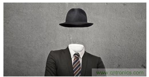 式隱形斗篷利用主動(dòng)式組件與被動(dòng)式超穎材料，可望進(jìn)一步縮減斗篷尺寸，使其更適合個(gè)人使用