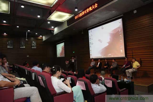 圖8：劉杰博士主持高端對話，嘉賓包括可穿戴領(lǐng)域開拓者陳東義教授，中科院深圳先進院產(chǎn)業(yè)處處長，機器人協(xié)會秘書長畢亞雷，可穿戴聯(lián)盟副秘書長姜文軍，太火鳥深圳總經(jīng)理張翀，機智云CTO劉琰等。