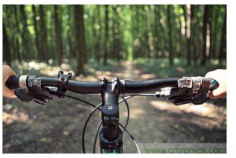 自行車(chē)車(chē)把中，觸覺(jué)反饋的使用示例