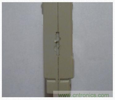 圖2：機身側面的狹縫。