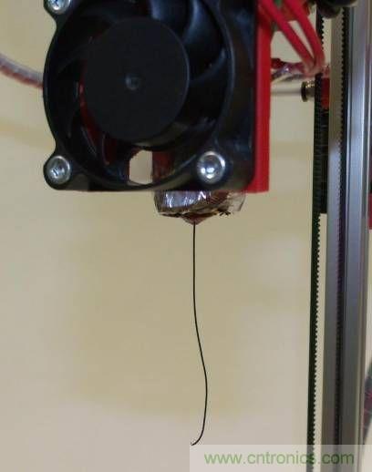 變廢為寶，看老式DVD如何改造成3D打印機？