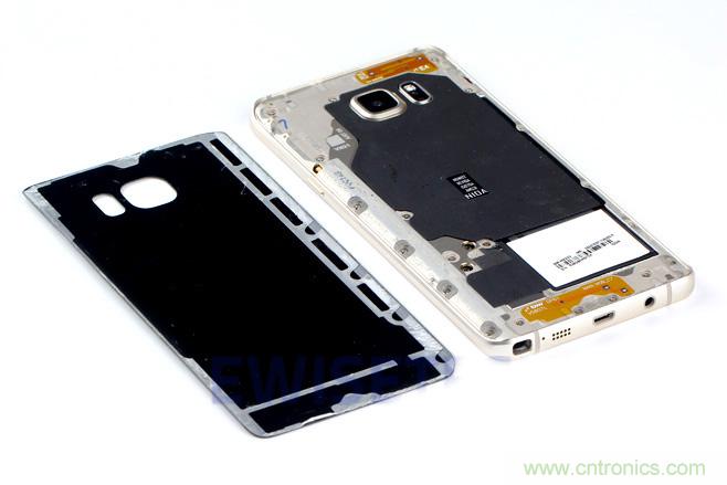 Galaxy Note5拆解，與S系列差距日漸模糊