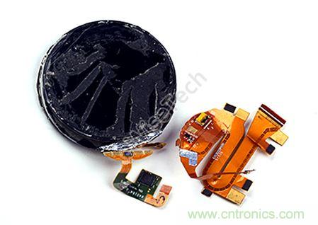 MOTO 360二代智能手表拆解：只有細(xì)節(jié)，沒有亮點(diǎn)