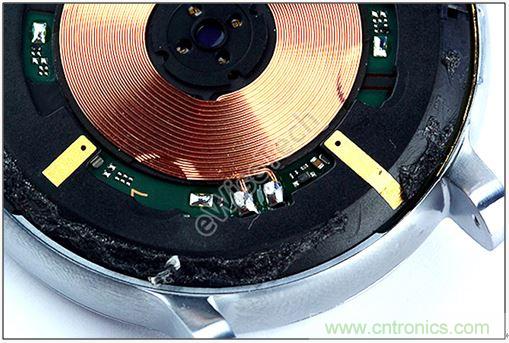 MOTO 360二代智能手表拆解：只有細(xì)節(jié)，沒有亮點(diǎn)