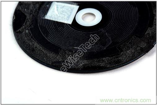 MOTO 360二代智能手表拆解：只有細(xì)節(jié)，沒有亮點(diǎn)