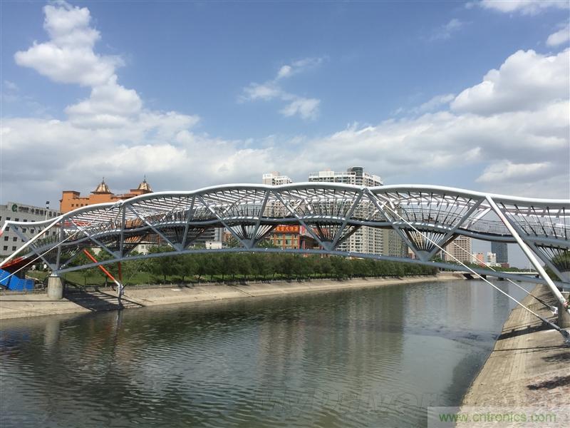 無邊框的 nubia Z9 ，一款既有驚喜，又有驚艷的智能手機