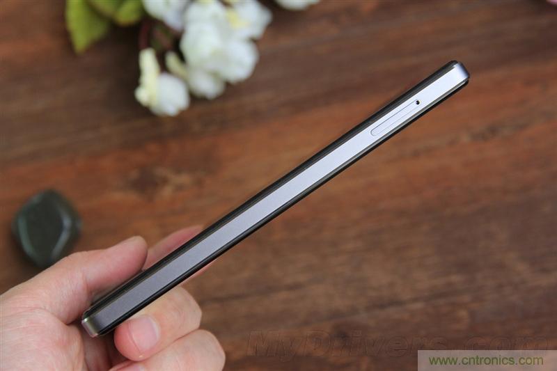 無邊框的 nubia Z9 ，一款既有驚喜，又有驚艷的智能手機