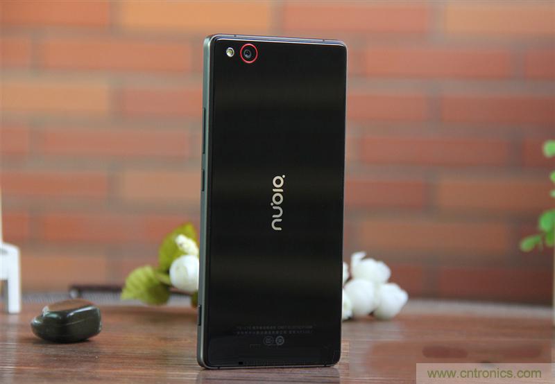 無邊框的 nubia Z9 ，一款既有驚喜，又有驚艷的智能手機