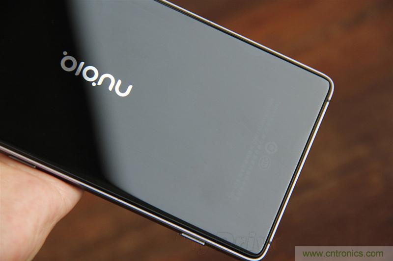 無邊框的 nubia Z9 ，一款既有驚喜，又有驚艷的智能手機