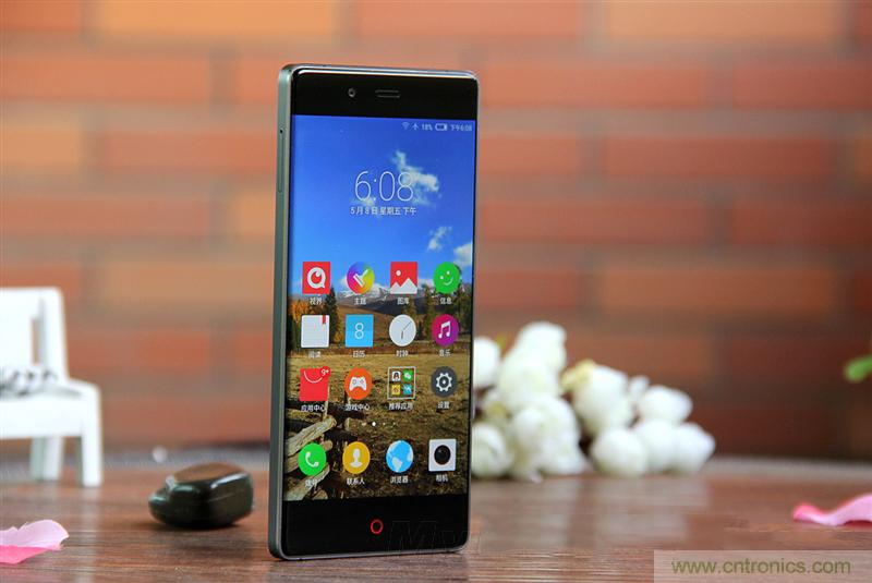 無邊框的 nubia Z9 ，一款既有驚喜，又有驚艷的智能手機