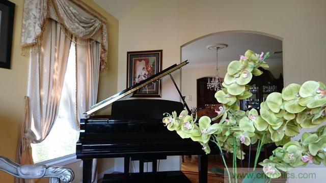 傳奇索尼，憑借Sony Xperia Z5能否在移動市場奪得一席之地？