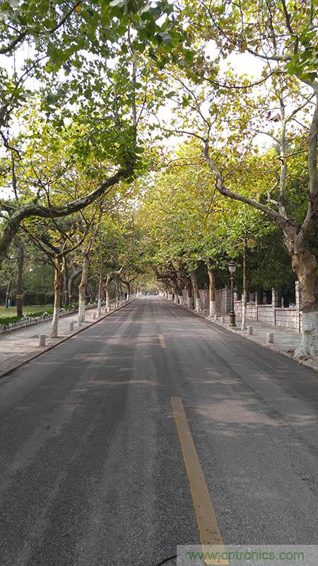 業(yè)界良心 LG V10 評(píng)測(cè):剛毅、冷峻，不失人性化