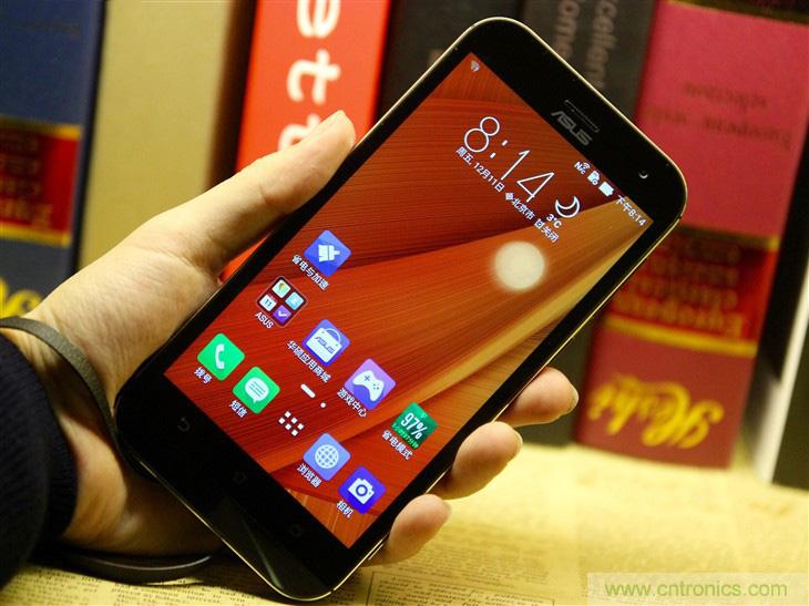 能媲美微單的 Zenfone Zoom測評(píng)：請叫我&ldquo;奧利奧&rdquo;拍照手機(jī)