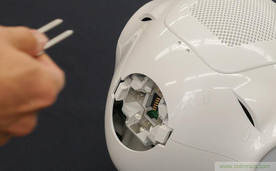 拆解筆記本不過癮，那就來拆拆日本情感機(jī)器人吧！