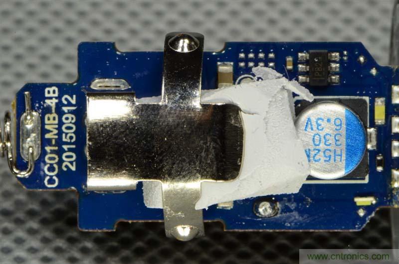 小米車載充電器拆解評測：49元能讓這枚&ldquo;子彈&rdquo;飛多遠(yuǎn)？