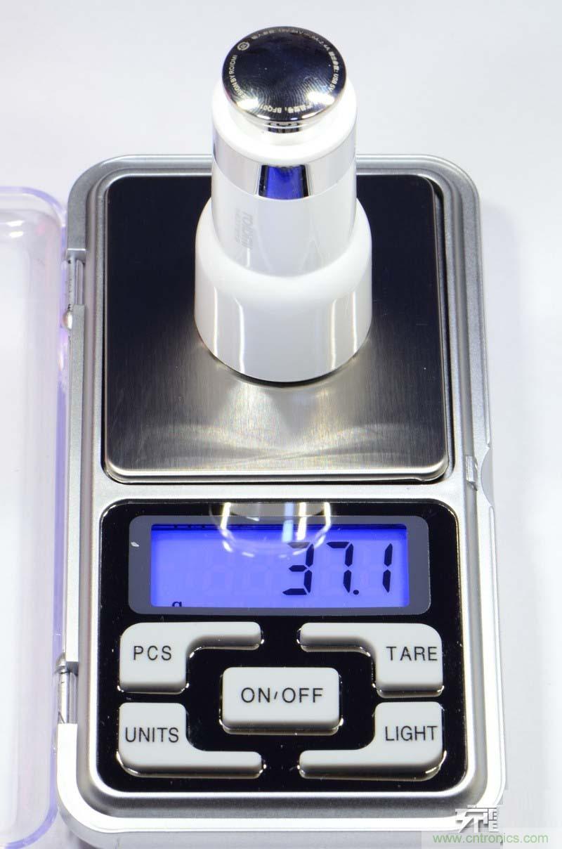 小米車載充電器拆解評測：49元能讓這枚&ldquo;子彈&rdquo;飛多遠(yuǎn)？